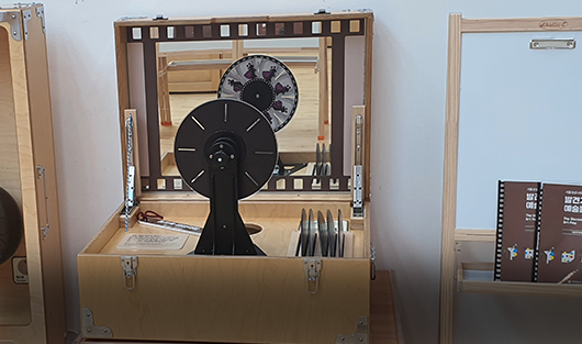 꼼지락 생생극장